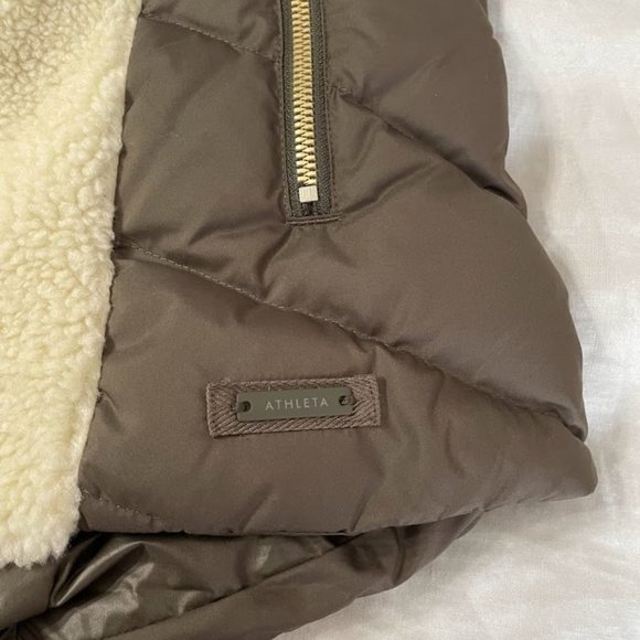 Athleta Responsible Down Tundra Goose Down Sherpa Winter Vest - Picture 10 of 11